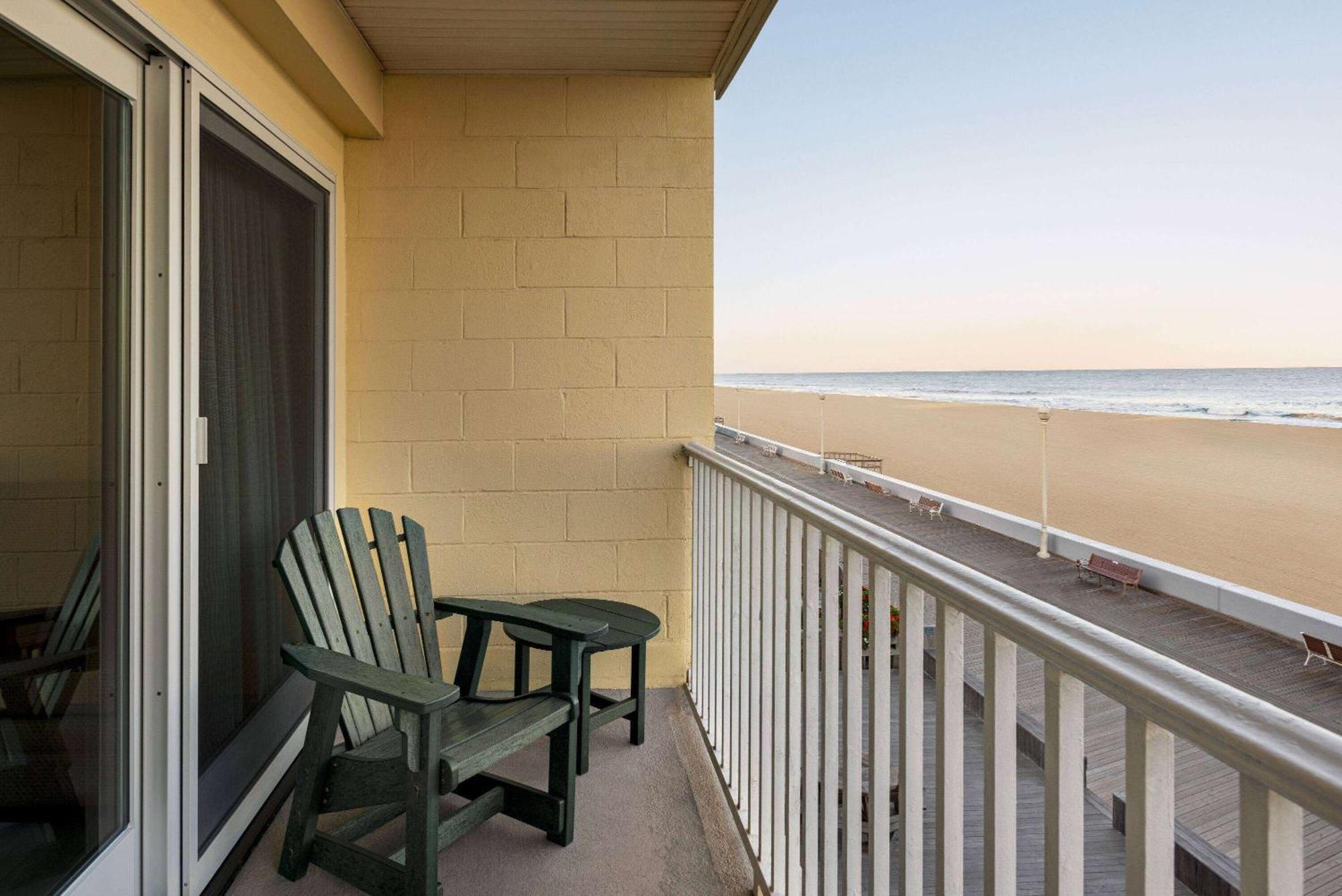 Howard Johnson By Wyndham Ocean City Oceanfront Exteriér fotografie